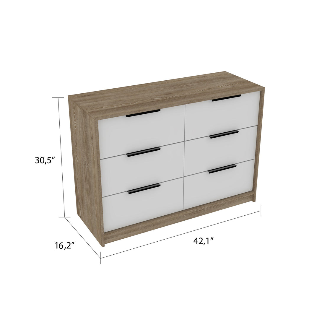 Dresser FM White-Pine